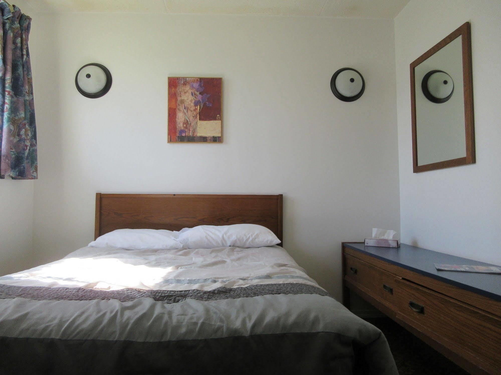 The Capri Motel Виннипег Экстерьер фото