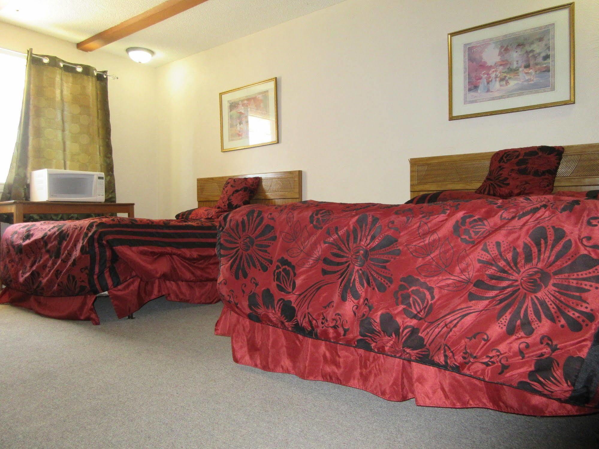 The Capri Motel Виннипег Экстерьер фото